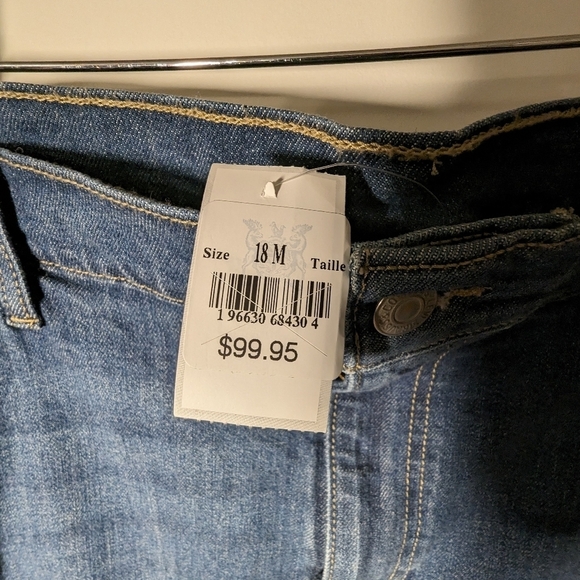 Levi's high rise denim Mini skirt, With stars, Sz 18W New With Tags - Picture 9 of 14